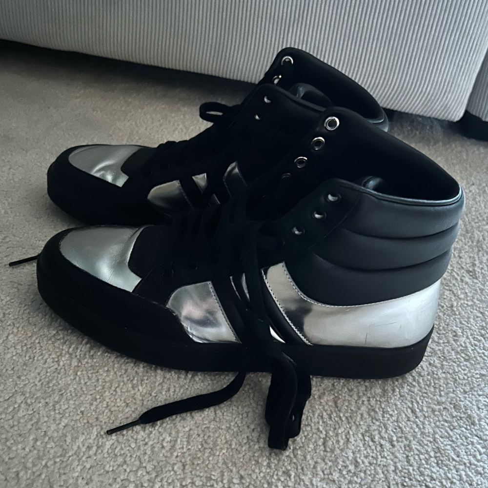 Authentic GUCCI HIGH TOP CONTRAST PADDED LEATHER SNEAKER, 7G - Picture 4 of 14